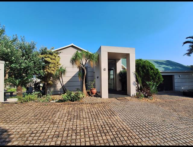 5 BEDROOM HOUSE TO LET IN UMHLANGA CENTRAL